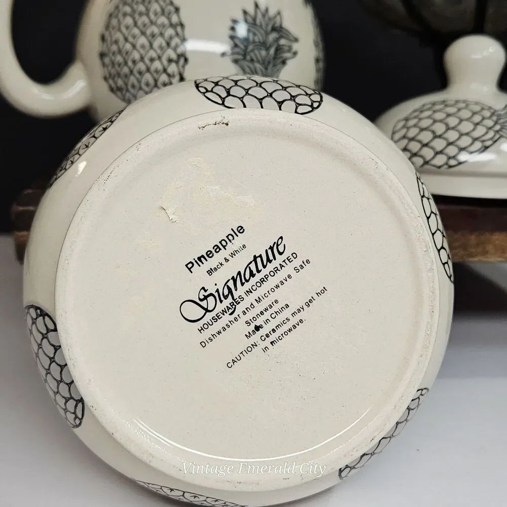 Vtg Signature Housewares Black Pineapples & White Lidded Sugar Bowl Dish Set / 2